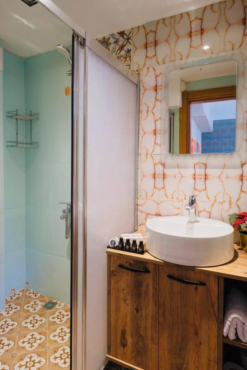 Taksim Rexxee Istanbul Istiklal Hotel エクステリア 写真